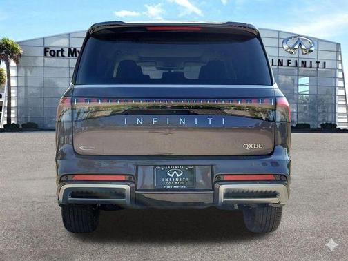 2026 INFINITI QX80 Luxe