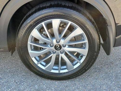 2025 INFINITI QX50 Luxe