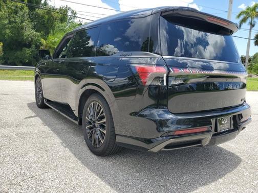 2025 INFINITI QX80 AUTOGRAPH