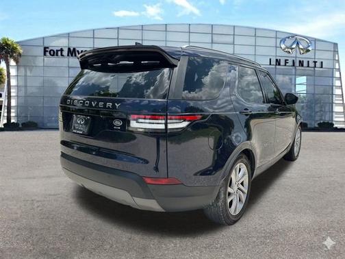 Lorie Blue 2018 Land Rover Discovery SE