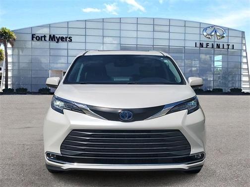2021 Toyota Sienna XLE