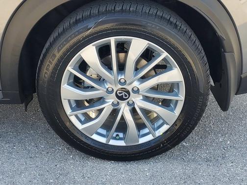 2025 INFINITI QX50 Luxe