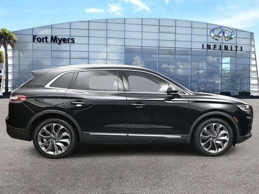 2022 Lincoln Nautilus Reserve