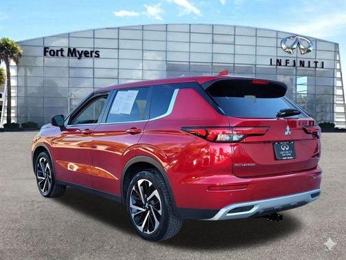 2023 Mitsubishi Outlander SE