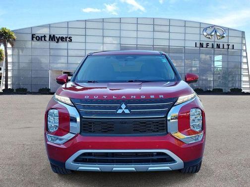 2023 Mitsubishi Outlander SE