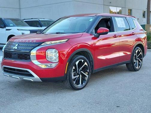 2023 Mitsubishi Outlander SE