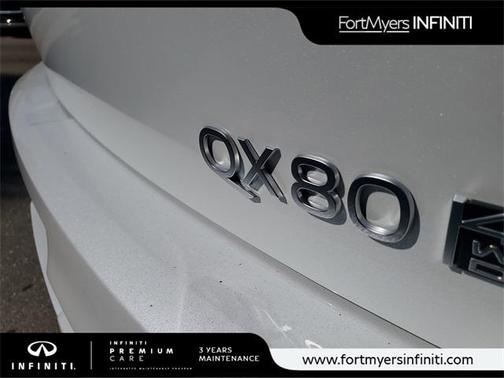 2025 INFINITI QX80 PURE