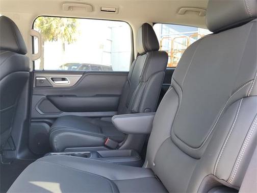 2025 INFINITI QX80 PURE