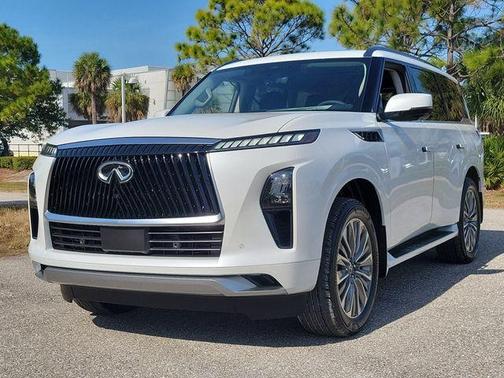 2026 INFINITI QX80 Luxe
