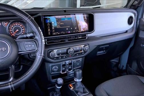 2025 Jeep Gladiator Sport