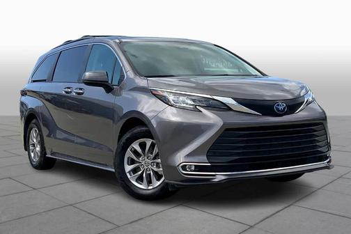 2022 Toyota Sienna XLE
