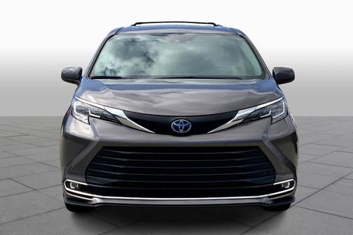2022 Toyota Sienna XLE