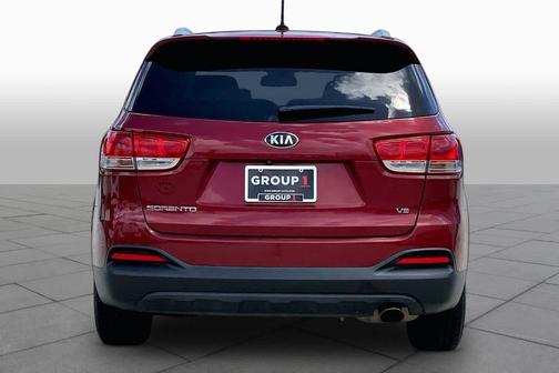 Remington Red 2017 Kia Sorento LX
