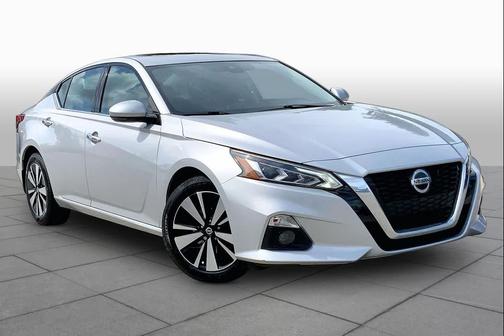 Brilliant Silver Metallic 2020 Nissan Altima 2.5 SV