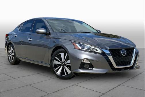 Gun Metallic 2019 Nissan Altima 2.5 SV
