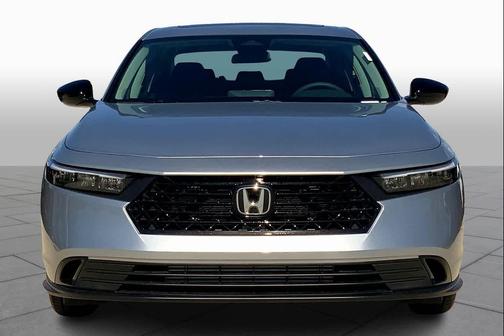 Solar Silver Metallic 2025 Honda Accord SE