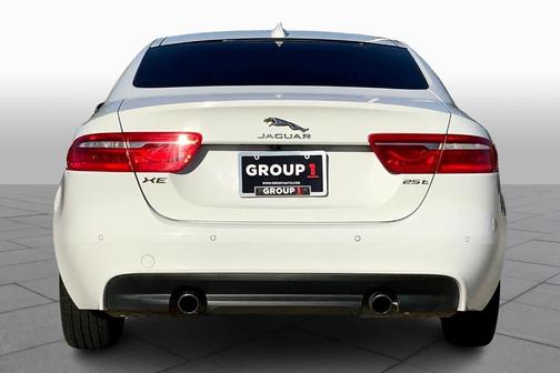 2018 Jaguar XE 25t Premium
