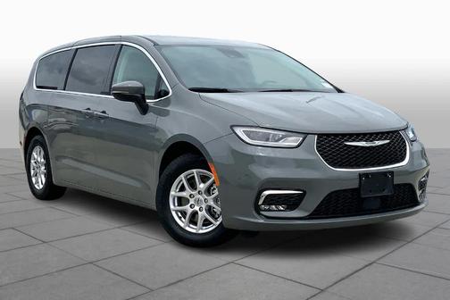 2023 Chrysler Pacifica Touring-L
