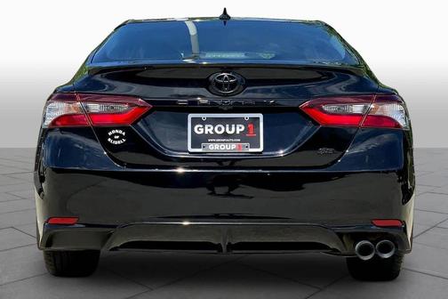 Midnight Black Metallic 2022 Toyota Camry SE