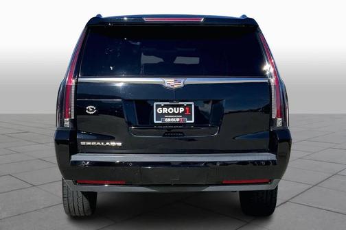 2018 Cadillac Escalade ESV Luxury