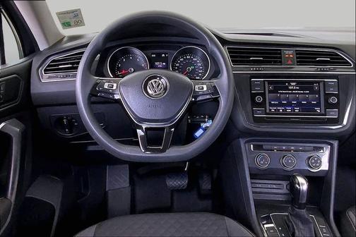 Platinum Gray Metallic 2021 Volkswagen Tiguan 2.0T S