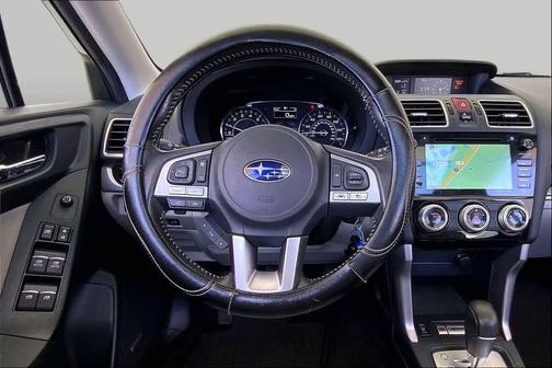 Crystal White Pearl 2017 Subaru Forester 2.5i Limited