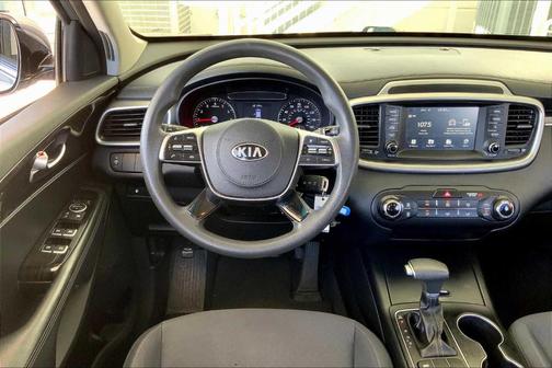 2020 Kia Sorento LX V6