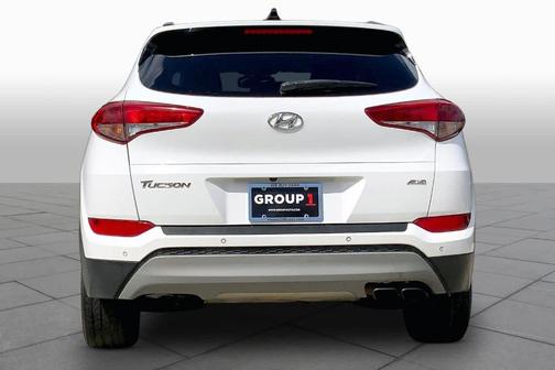 Dazzling White 2018 Hyundai TUCSON Value