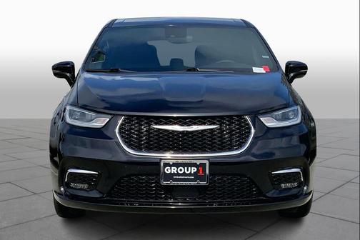 Diamond Black 2025 Chrysler Pacifica Select