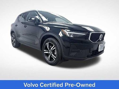 Onyx Black 2023 Volvo XC40 Core