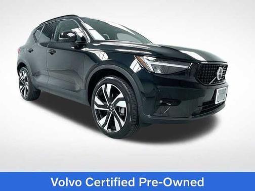 2025 Volvo XC40 Plus