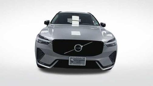 2025 Volvo XC60 Plus