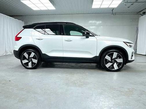 2023 Volvo XC40 Ultimate