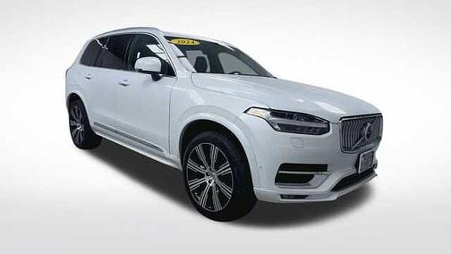 Crystal White 2024 Volvo XC90