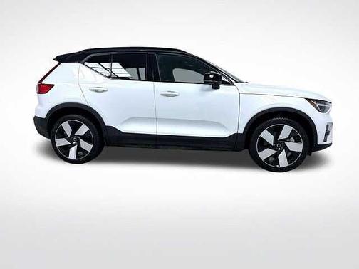 2023 Volvo XC40 Ultimate