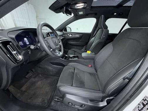 2023 Volvo XC40 Ultimate