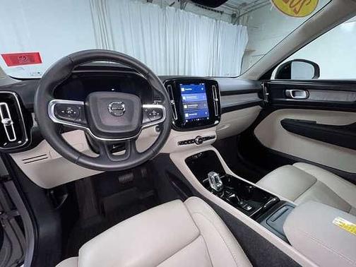 2023 Volvo XC40 Plus