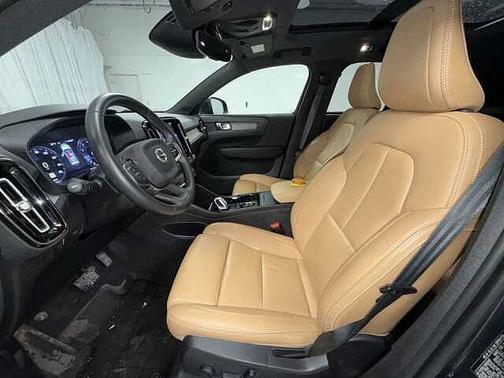 2021 Volvo XC40 