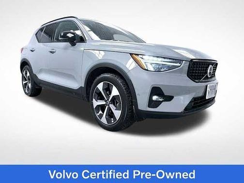 2025 Volvo XC40 Plus