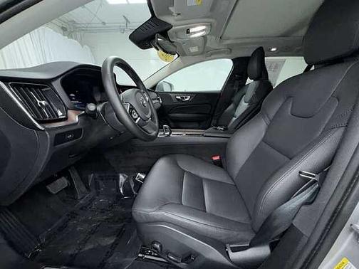 Silver Dawn 2025 Volvo V60 Cross Country Plus