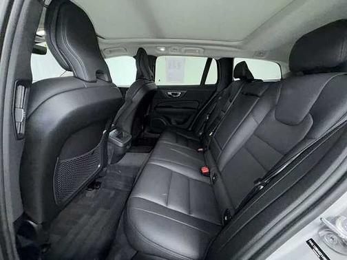 Silver Dawn 2025 Volvo V60 Cross Country Plus