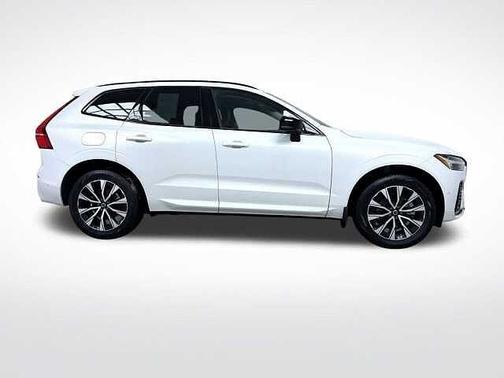 2024 Volvo XC60 Plus