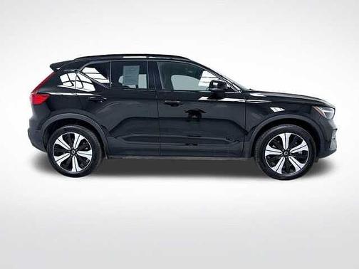 2023 Volvo XC40 Core