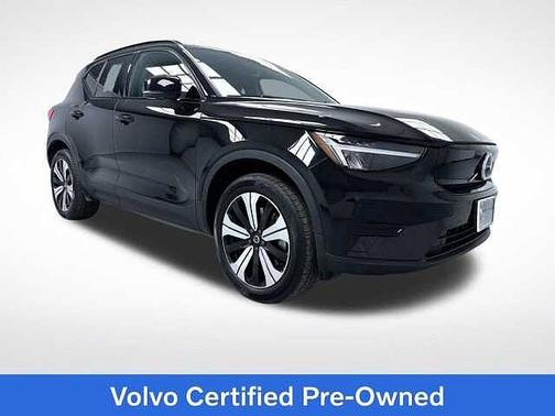 2023 Volvo XC40 Core