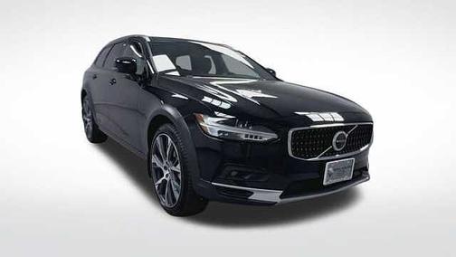 Onyx Black 2025 Volvo V90 Cross Country Ultra