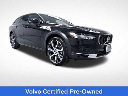 Onyx Black 2025 Volvo V90 Cross Country Ultra