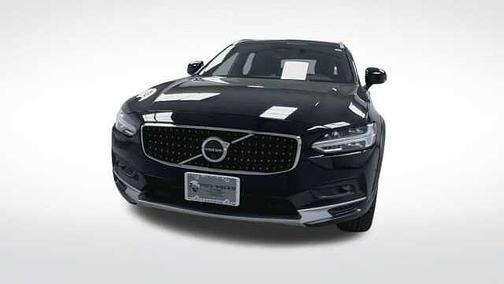 Onyx Black 2025 Volvo V90 Cross Country Ultra