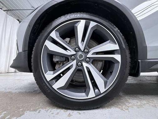 Vapour Grey 2026 Volvo V60 Cross Country Plus