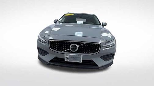 Vapour Grey 2026 Volvo V60 Cross Country Plus