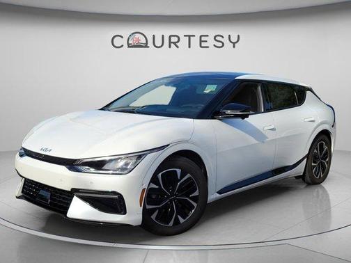 Snow White Pearl 2024 Kia EV6 GT-Line